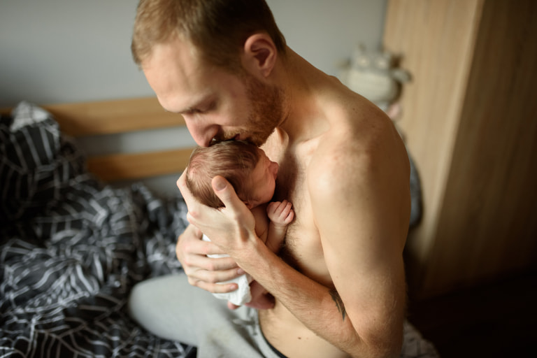 F0330 The Power of Hugs_ Skin to Skin Contact Makes a Difference