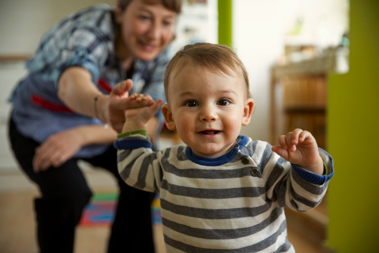 F0389 Parenting  Everyday Diaper Tips