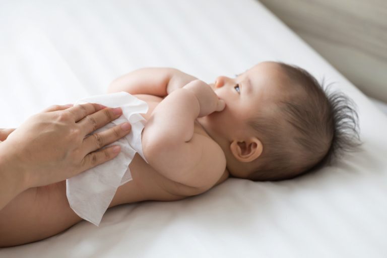 F0434 Parenting Everyday Diaper Tips