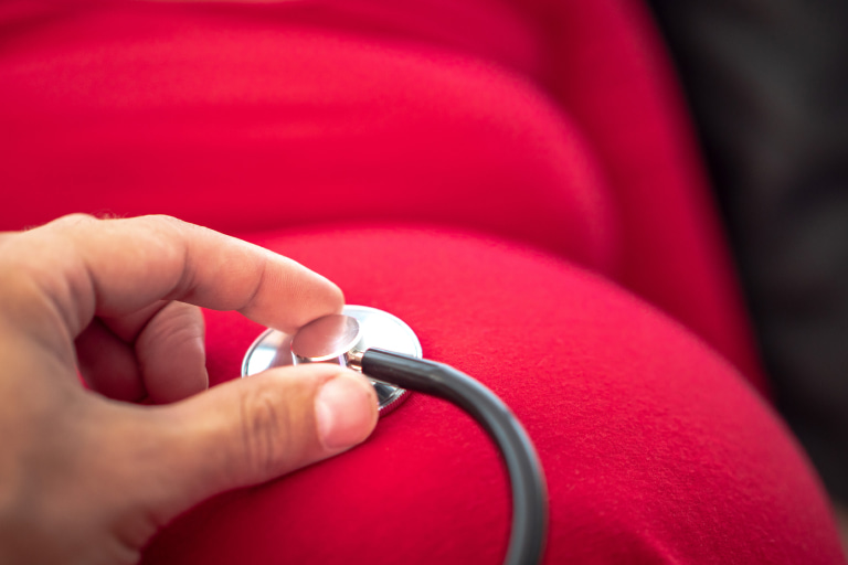 Stethoscope monitoring fetal heart rate for gender prediction